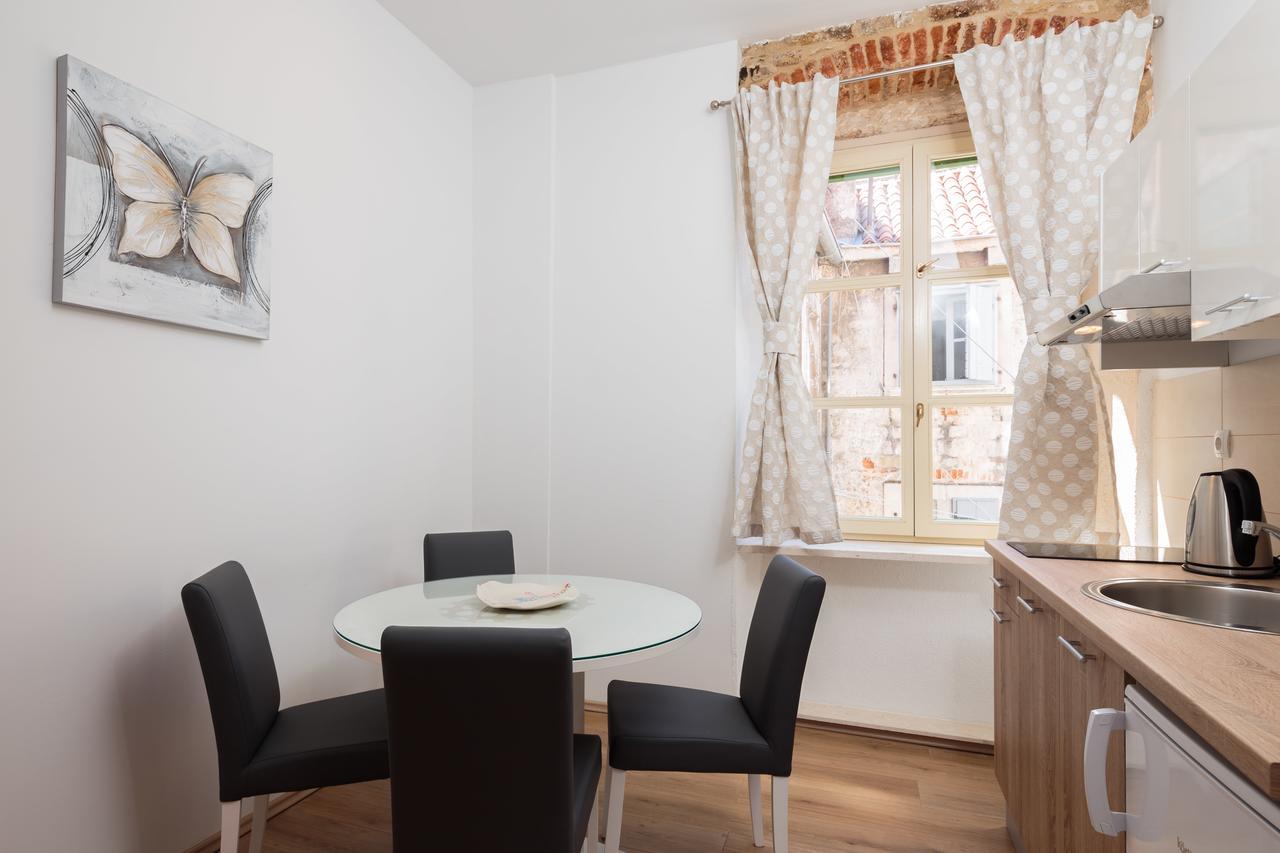 Lux Cindro In Center Apartment